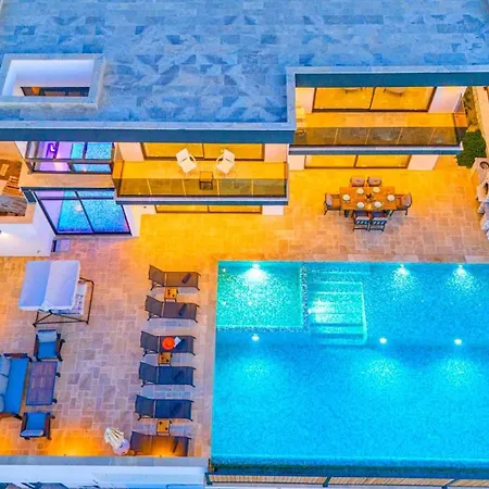 Akbel 3 Bedroom Βίλα